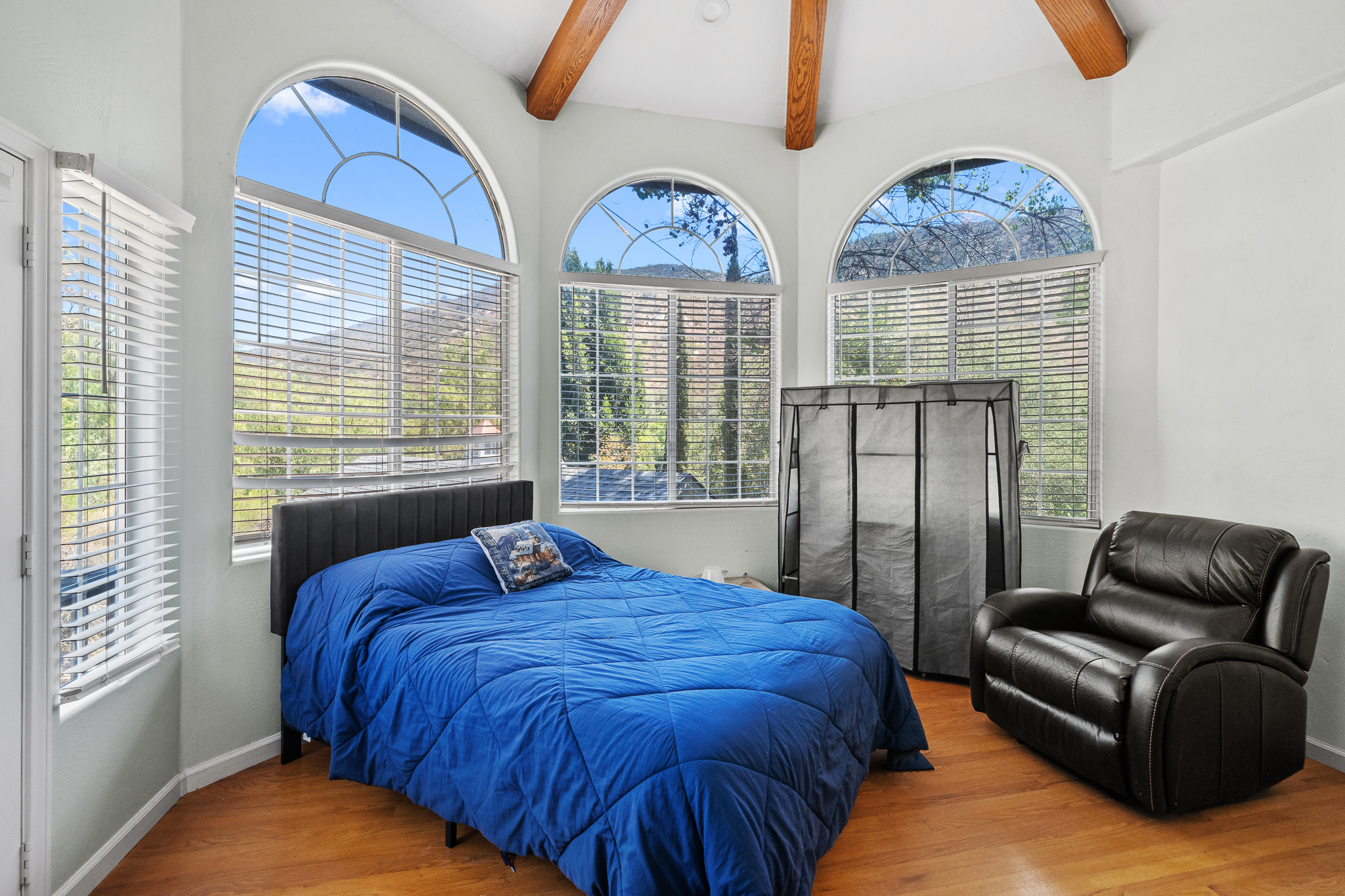 Private bedroom at the Pacific Bay Recovery San Diego facility